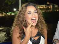 Daniela Mercury comandou a folia no Bloco Crocodilo após ter sido atingida na boca por um soco acidental de um bailarino no domingo (10), em seu trio elétrico Foto: Paulo Mandarino / 