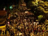 A multidão que encarou o trajeto Largo da Batata, Ponte Octávio Frias de Oliveira e avenida Paulista permaneceu pacífica e multi-temática Foto: Fernando Borges / Terra