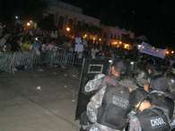 MA: com 15 mil, protesto hostiliza Sarney e tem depredação da prefeitura. Foto: Clodoaldo Corrêa