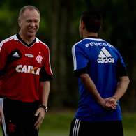 Mano conhece elenco e comanda primeiro treino no Flamengo. Foto: Mauro Pimentel