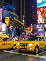 Para se deslocar por Nova York, os famosos táxis amarelos são uma alternativa viável Foto: Kobby Dagan, Shutterstock