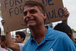 O deputado federal Jair Bolsonaro (PP-RJ) durante a Marcha da Família com Deus no Rio Foto: Mauro Pimentel / Terra