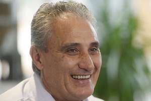 Tite brinca: 