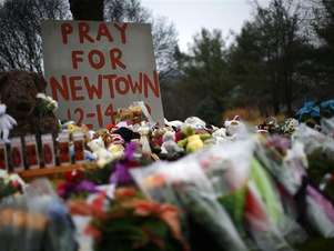 Funerais em Newton: massacre causou mobilização entre a opinião pública americana sobre o controle de armas Foto: Eric Thayer / Reuters