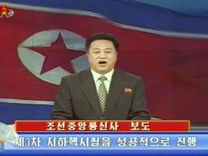 Imagem da TV estatal norte-coreana mostra um apresentador confirmando a realização do teste nuclear Foto: AFP