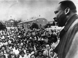 Martin Luther King durante discurso pró-direitos humanos em Selma, Alabama (EUA), em 1965 Foto: Getty Images