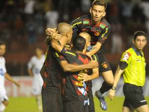 Rebaixada para a Série B em 2012, equipe do Sport se beneficia de novo formato da Copa do Brasil para disputar a Sul-Americana Foto: Aldo Carneiro / Agência Lance