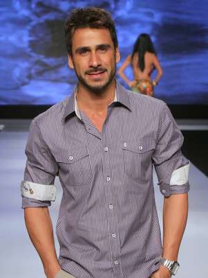 Julio desfilou para a grife Presidio no Vitoria Moda Show Foto: Roberto Filho / AgNews