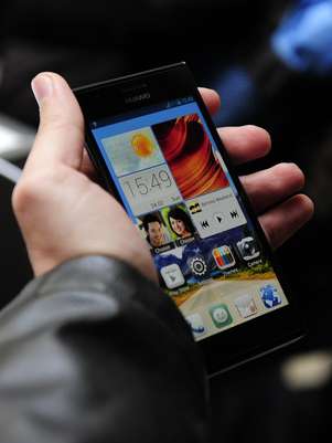 A Huawei mostrou o smartphone Ascend P2, apresentado como o mais rápido do mundo Foto: AFP
