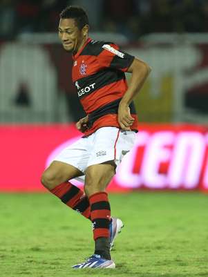 Com 15 gols na temporada, atacante prevê "briga saudável" com Marcelo Moreno Foto: Paulo Sérgio / Agência Lance