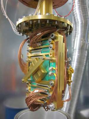 Chipset do D-Wave Two, computador quântico que o Google e a NASA colocarão em seu laboratório de inteligência artificial Foto: D-Wave / Divulgação