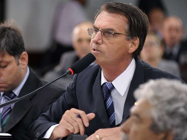 O deputado Jair Bolsonaro criticou o CNJ por aprovar uma decisão que autoriza o casamento gay Foto: Alexandra Martins / Agência Câmara