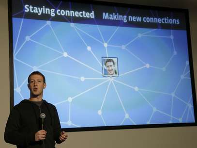 Zuckerberg iniciou apresentação em Menlo Park, na sede da maior rede social do mundo, reforçando a missão da empresa de "fazer o mundo mais aberto e conectado" Foto: AP