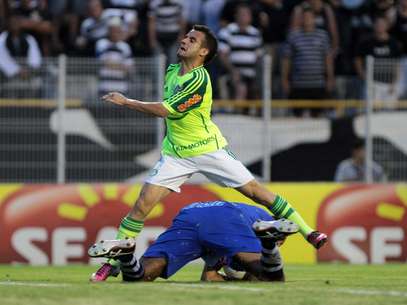 Maikon Leite vai desfalcar o Palmeiras em pelo menos três jogos Foto: Celio Messias / Agência Lance