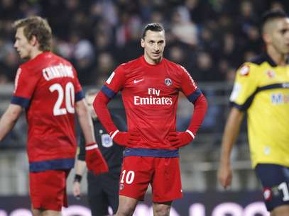 Fora de casa, o PSG, do astro sueco Zlatan Ibrahimovic, perdeu de virada para o Sochaux e viu o Lyon se aproximar na briga pela primeira posição do Campeonato Francês Foto: Reuters