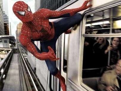 Segundo estudantes de física, teia do homem-aranha seria poderosa o suficiente para parar trem Foto: Reprodução