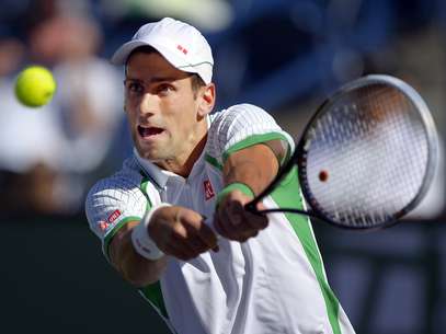 Atual número 1 do mundo, sérvio Novak Djokovic é um dos principais desejos da organização do torneio no Rio Foto: AP