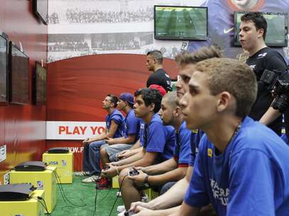 Concentrados,&nbsp;adolescentes disputam campeonato em SP Foto: Rafael Machtura / Terra