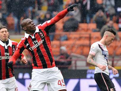 Balotelli comandou vitória do Milan sobre lanterna Foto: Getty Images