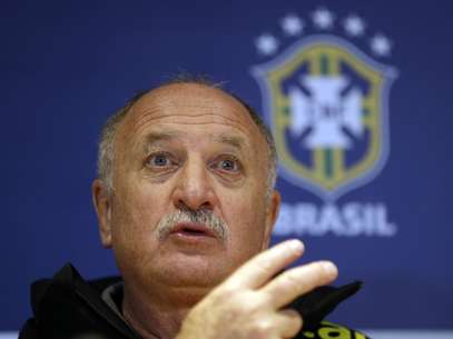 Felipão lembra pentacampeonato para contestar queda brasileira em ranking  Foto: AP