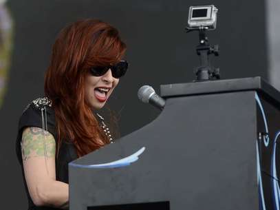 Pitty durante show no Lollapalooza, no primeiro dia do festival, na sexta-feira (29) Foto: Ricardo Matsukawa / Terra