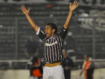 Fred se desentendeu com jogadores do Olimpia durante o jogo Foto: Daniel Ramalho / Terra