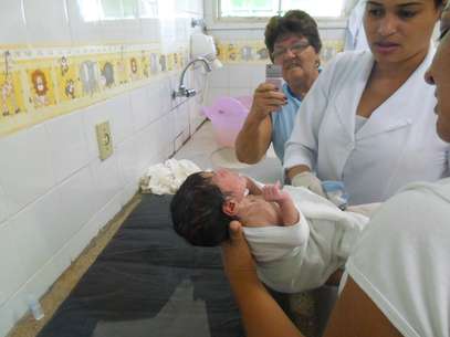 Ela foi levada para um hospital do município, onde foi medicada Foto: Corpo de Bombeiros / Divulgação
