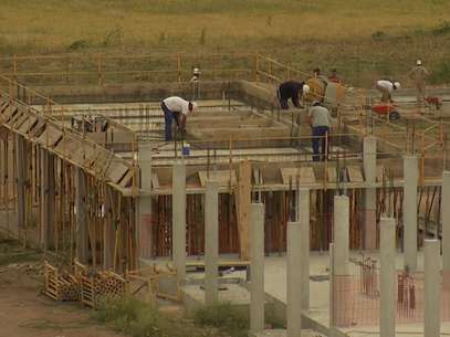 Além das fazendas, a cidade adotou a construção de casas com a ajuda da prefeitura e com mão de obra dos moradores Foto: BBCBrasil.com Além das fazendas, a cidade adotou a construção de casas com a ajuda da prefeitura e com mão de obra dos moradores Foto: BBCBrasil.com