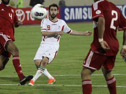 Mohammad Khalatbari marcou para o Irã na partida Foto: AP