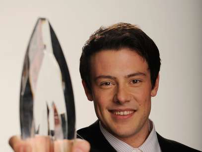 Cory com o prêmio de comédia favorita conquista por Glee, no People