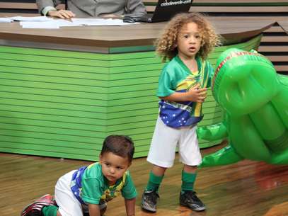 Garotos enfrentam eventos, entrevistas, mas, segundo os pais, continuam com a vida do mesmo jeito Foto: Yala Sena / Especial para Terra