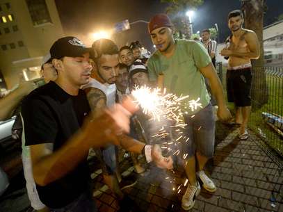 Paraguaios reclamaram dos fogos disparados por torcedores do Atlético-MG para minar o sono dos jogadores do Olimpia Foto: Ricardo Matsukawa / Terra