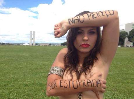 A jornalista Nana Queiroz, organizadora da página de protesto no Facebook, disse que sofreu ameaças Foto: Reprodução