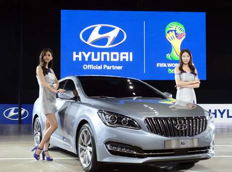 hyundai-motor-strengthens-large-sedan-line-ups-at-the-2014-busan-international-motor-show-4.jpg