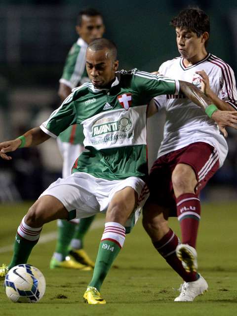 Sem Kardec, Palmeiras tem discussões em campo durante revés