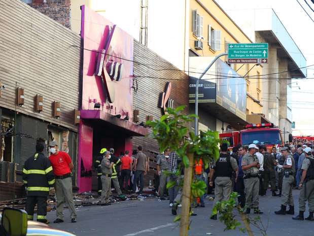 Pelo menos 119 pessoas foram encaminhadas aos hospitais da cidade com ferimentos Foto: Juliano Mendes / Futura Press