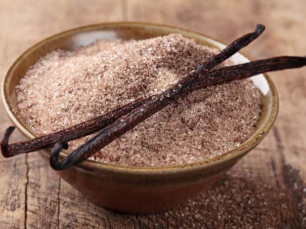 Escolha algo com cheiro forte - Alimentos com cheiro forte podem ajudar você a controlar as porções, de acordo com um estudo realizado em 2012. Os participantes receberam creme de baunilha e foram expostos a várias intensidades de aroma de baunilha. Quando sentiram o cheiro mais forte da baunilha, comeram porções menores Foto: Getty Images