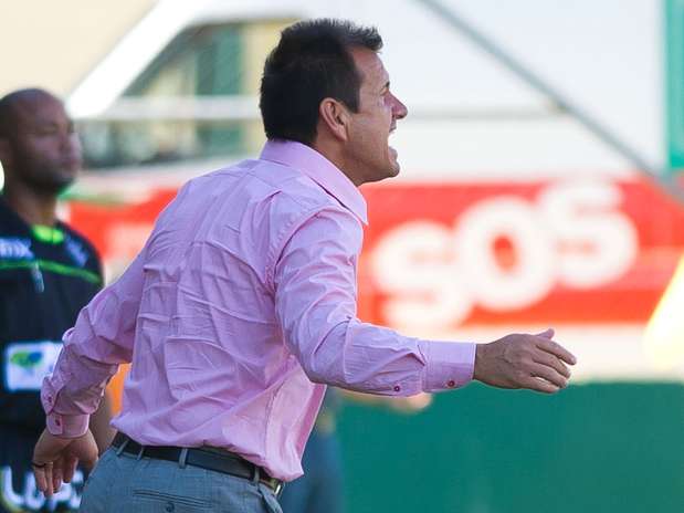 Dunga mostrou irritação com o time em alguns momentos Foto: Vinicius Costa / Futura Press