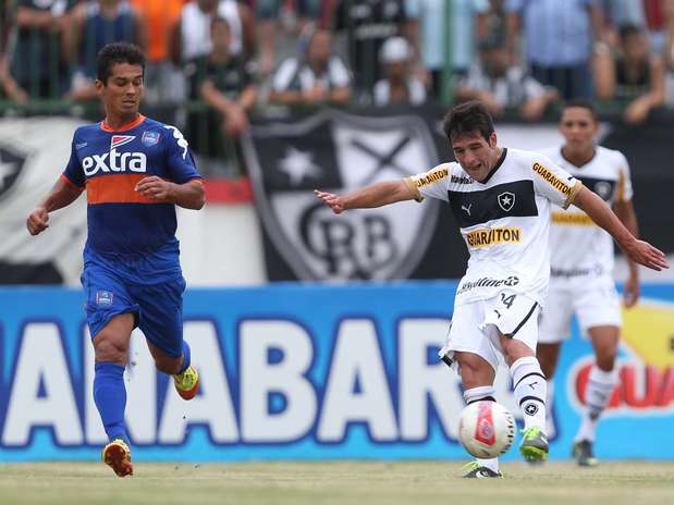 Lodeiro fez um golaço e ainda participou de outros dois do Botafogo Foto: Cleber Mendes / Agência Lance