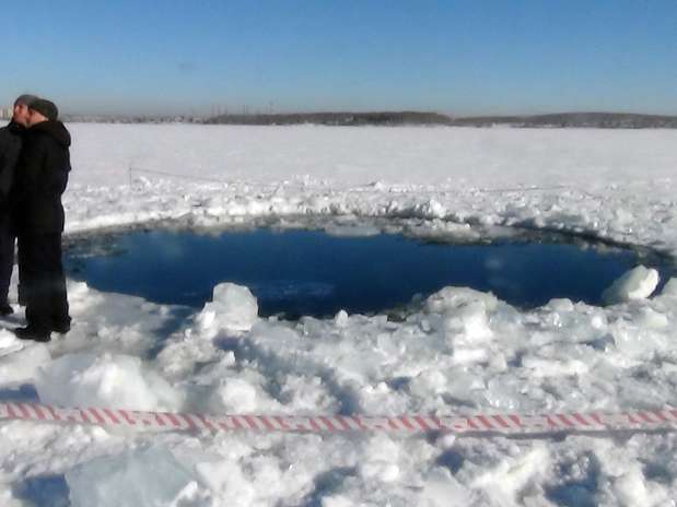 Autoridades informaram que o meteorito caiu em um lago congelado  Foto: AFP