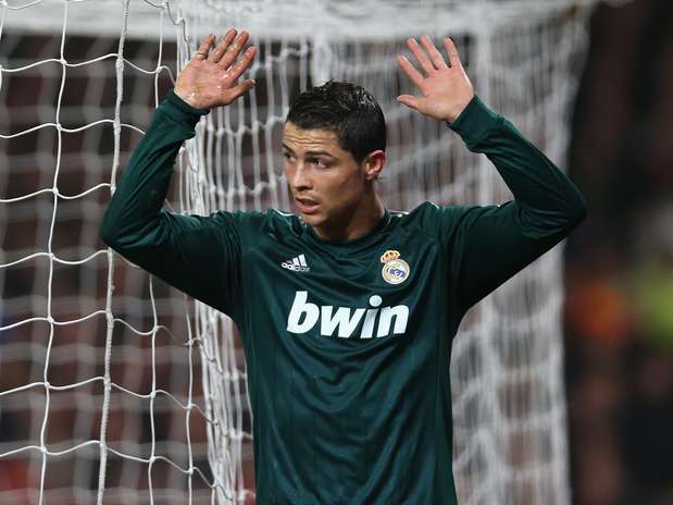 Cristiano Ronaldo evita comemorar depois de fazer o gol da virada do Real Madrid Foto: Getty Images