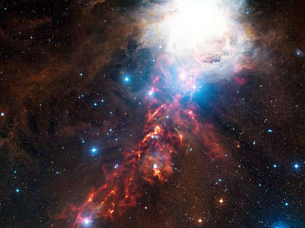 A imagem mostra apenas uma parte do complexo maior conhecido como Nuvem Molecular de Órion, na constelação de Órion Foto: ESO / Divulgação