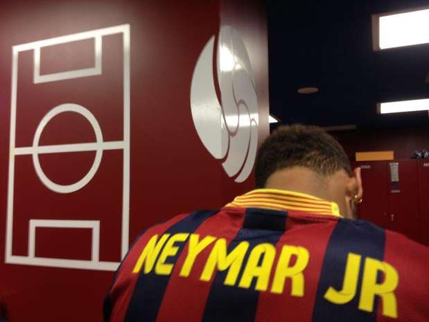 Neymar chegou ao Barcelona sem numeração, mas preferia 10 ou 11 Foto: Twitter / Reprodução