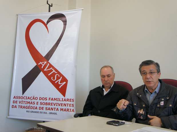 A Associação de Familiares de Vítimas e Sobreviventes (AVTSM) anunciou nesta sexta-feira sua saída da Comissão Parlamentar de Inquérito (CPI) que investiga a tragédia da Boate Kiss Foto: Luiz Roese / Especial para Terra