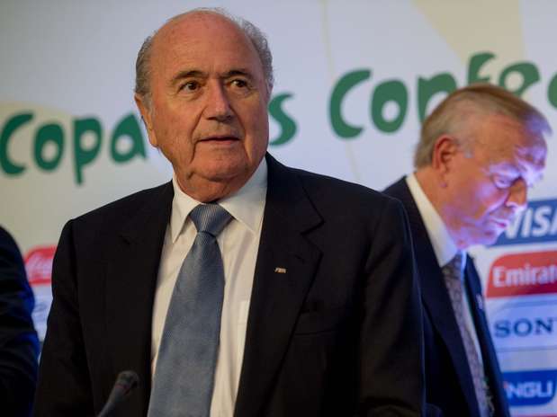Canal americano lembra que Fifa, comandada por Blatter, é isenta de vários impostos no Brasil Foto: Mauro Pimentel / Terra
