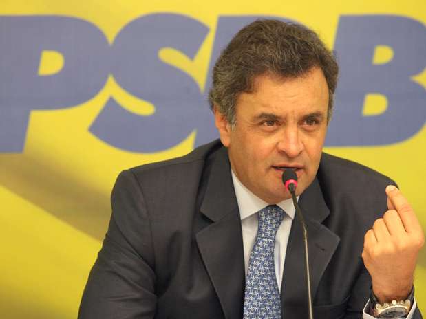Aécio Neves falou hoje à imprensa Foto: George Gianni / PSDB / Divulgação