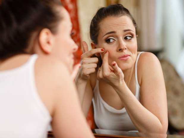 Estresse favorece o aparecimento de acne; saiba como tratar