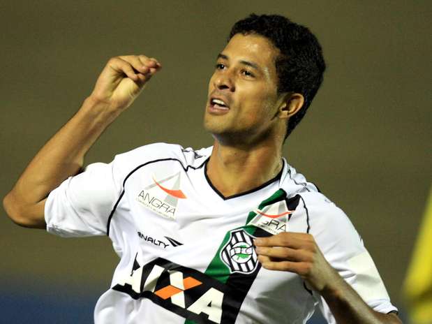 Atacante marcou o quarto gol nos dois primeiros jogos com a camisa do time catarinense Foto: Carlos Costa / Futura Press Atacante marcou o quarto gol nos dois primeiros jogos com a camisa do time catarinense Foto: Carlos Costa / Futura Press