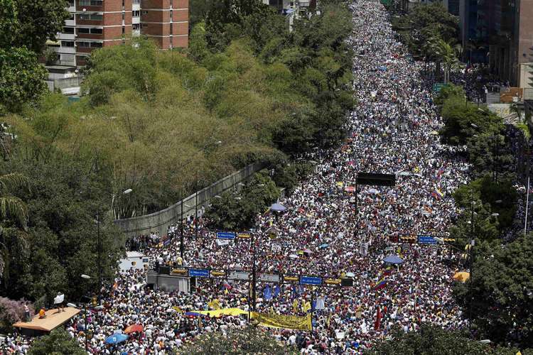 Venezuela volta a acusar EUA por onda de protestos