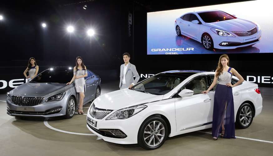 hyundai-motor-strengthens-large-sedan-line-ups-at-the-2014-busan-international-motor-show-2.jpg